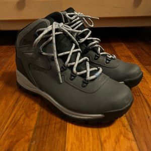 Columbia Womens Hiking Boots